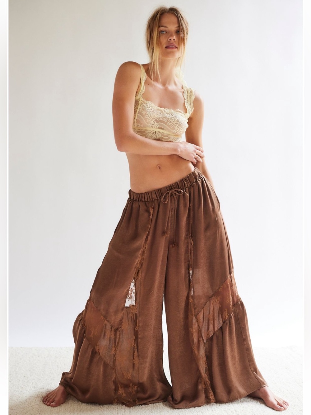 Free people still in love lounge pants size medium nwot